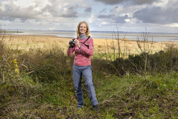 Sonja Weede, kustvogelspecialist bij Vogelbescherming